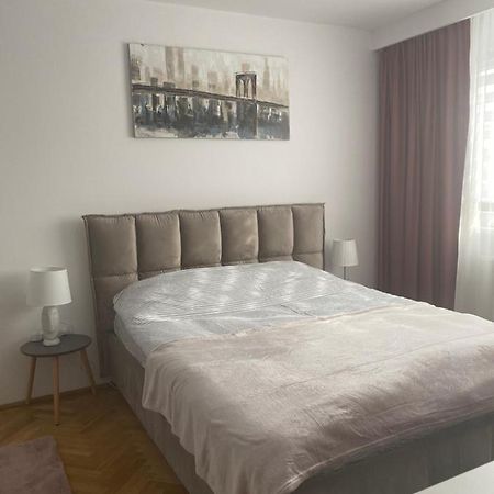 Astra 1Bedroom Braşov Eksteriør bilde